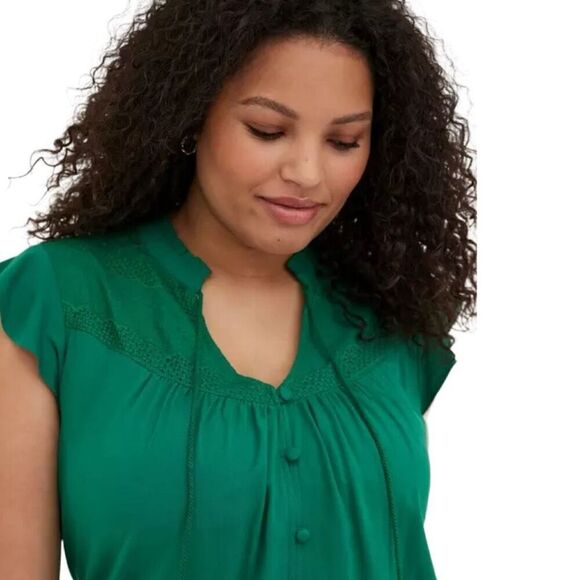 Torrid Green Sleeveless Top With Crochet Detail Sz 5X - Picture 3 of 5